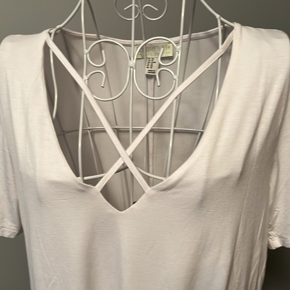 Top - Picture 2 of 2